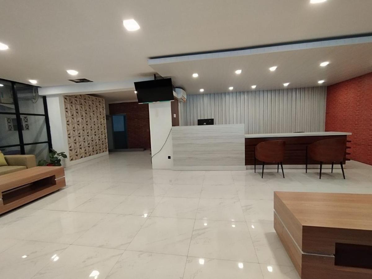 Hotel Syariah Selamat Сукабумі Екстер'єр фото